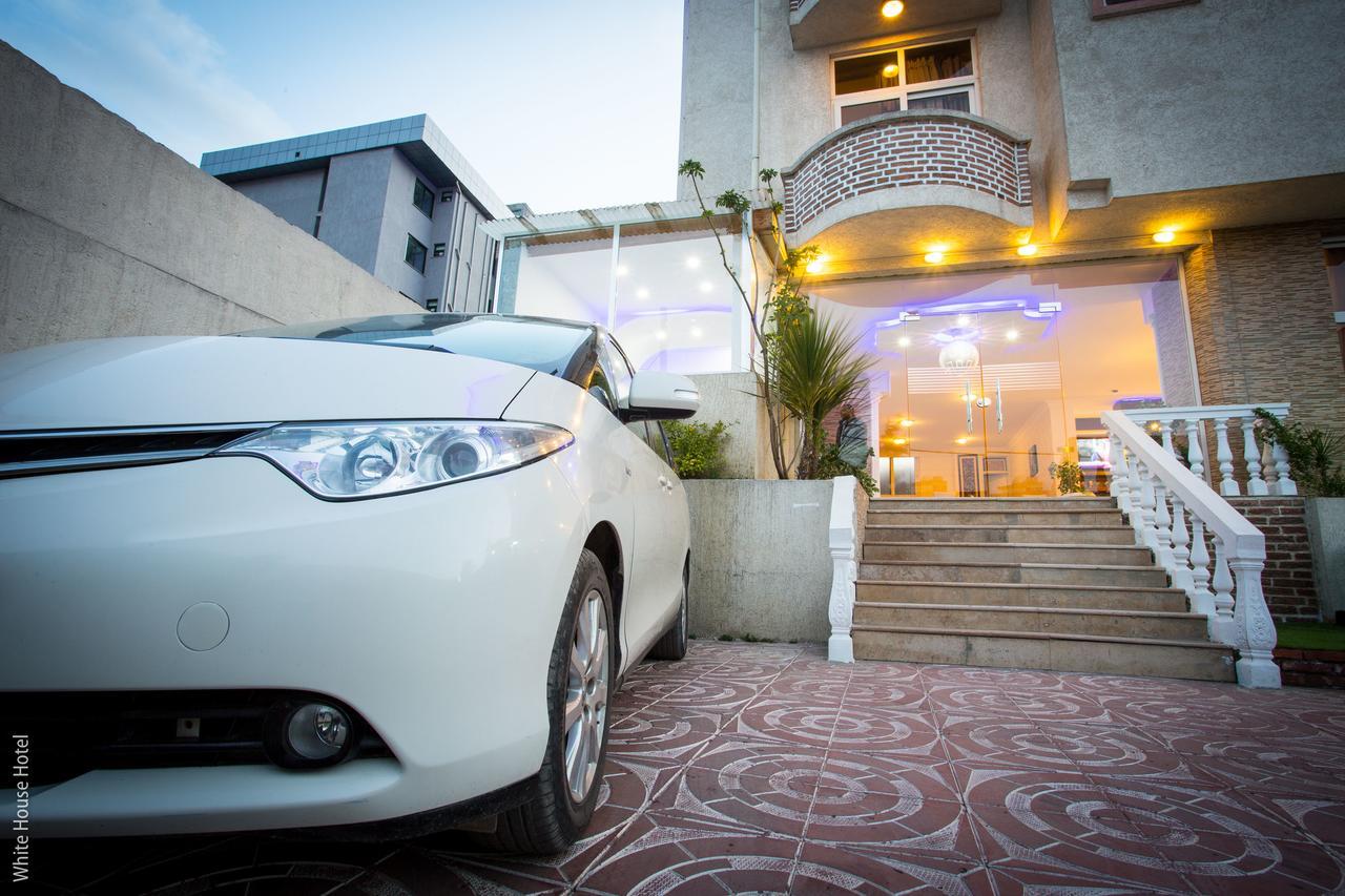 White House Addis Hotel エクステリア 写真