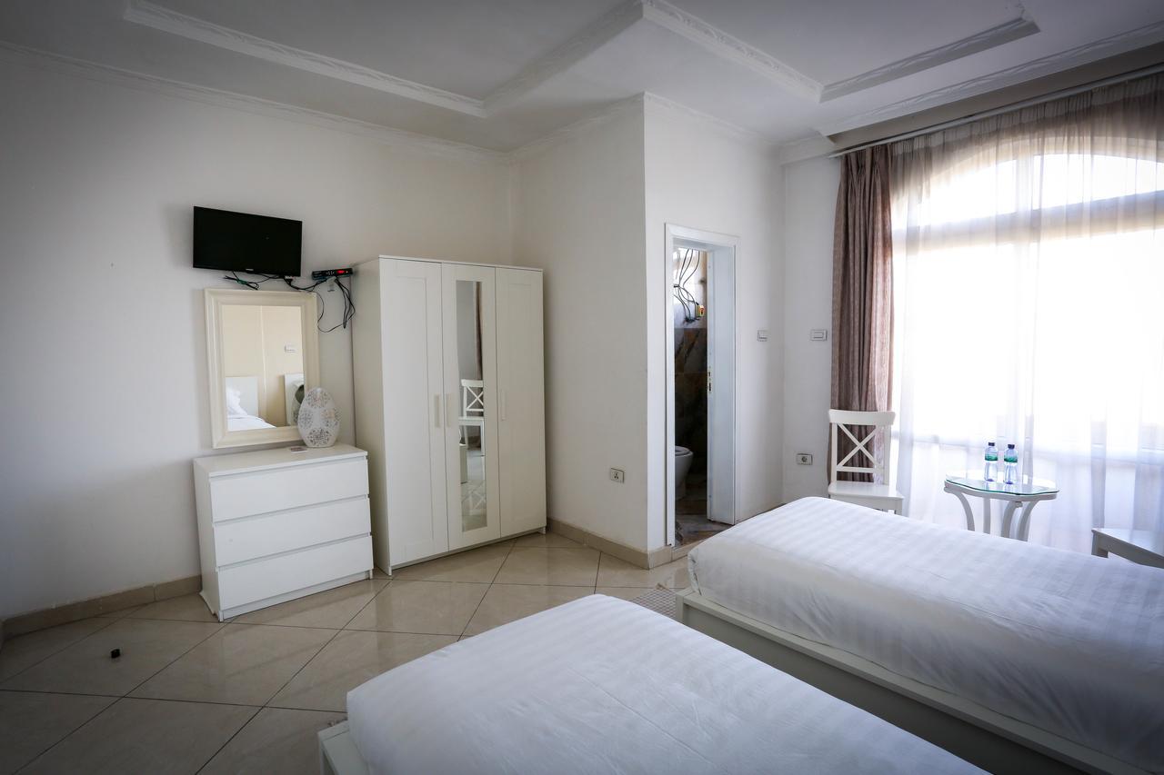 White House Addis Hotel エクステリア 写真