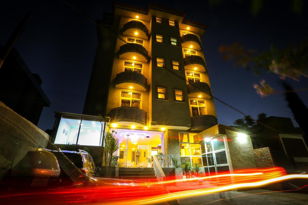 White House Addis Hotel エクステリア 写真