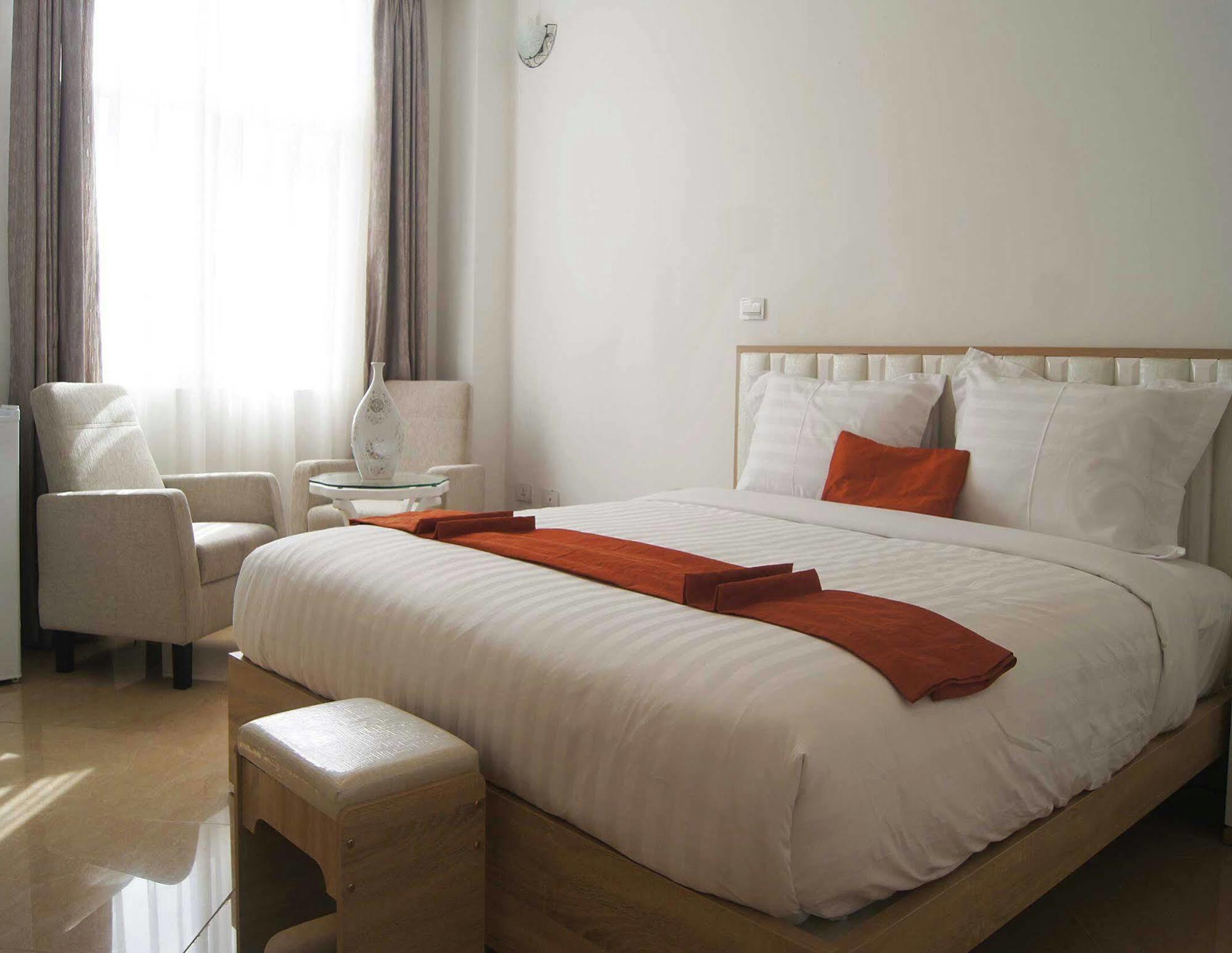 White House Addis Hotel エクステリア 写真