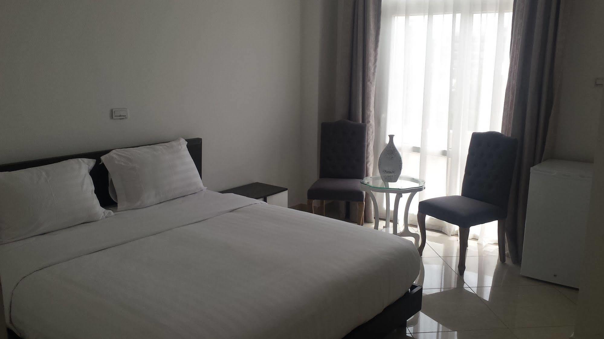 White House Addis Hotel エクステリア 写真