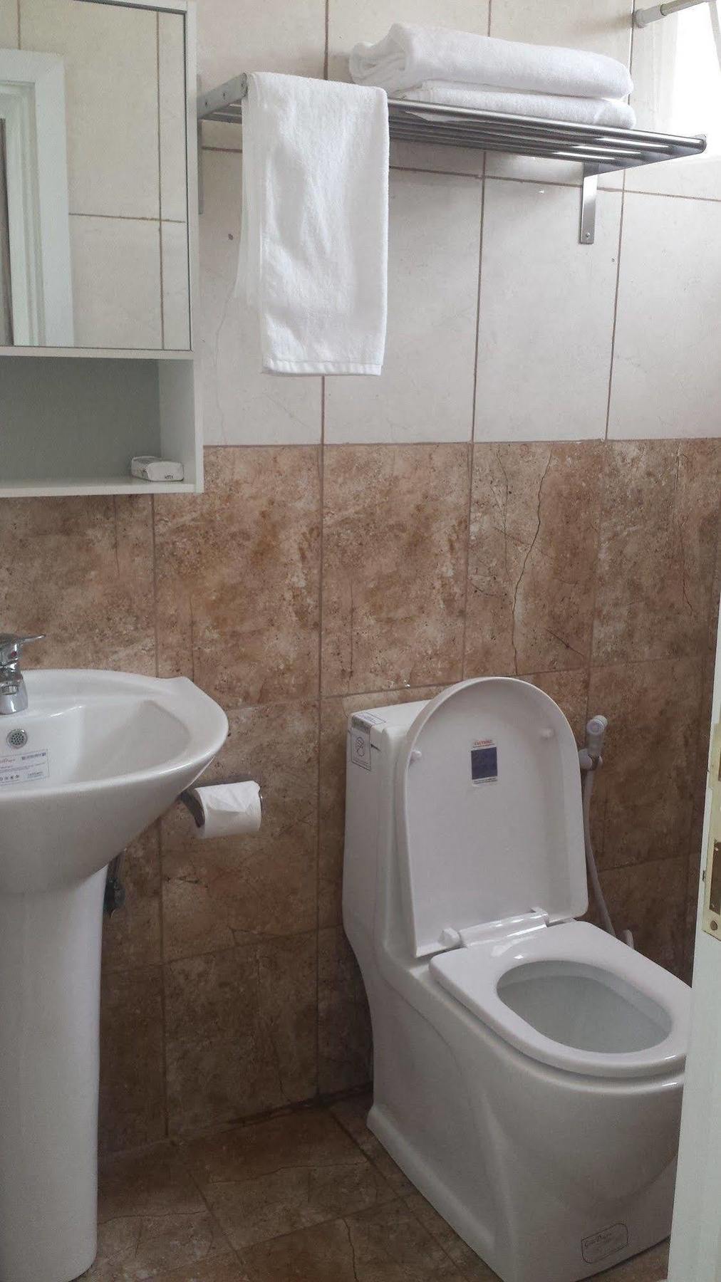 White House Addis Hotel エクステリア 写真